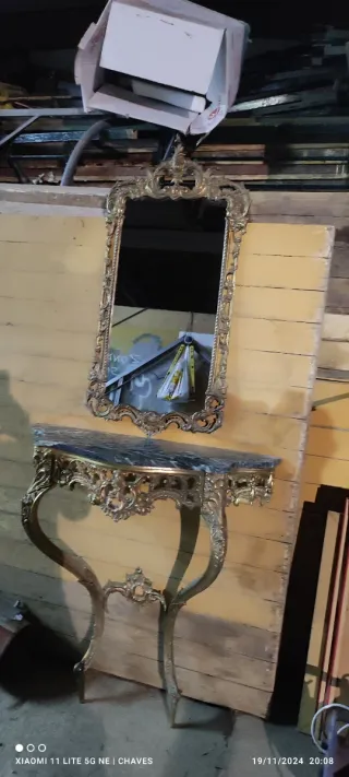 Aparador Bronce y Mármol con Espejo