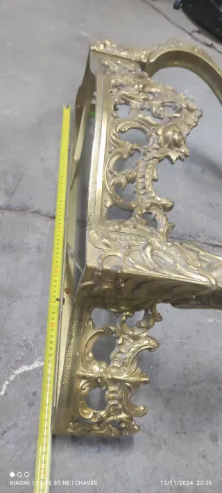 Aparador Bronce y Mármol con Espejo