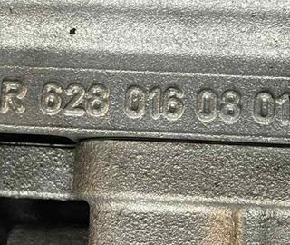 Culata r6280160801 mercedes-benz clase 4.0 137190