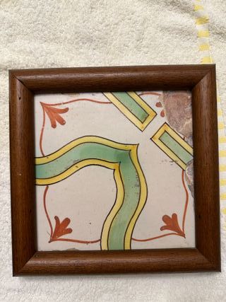 Azulejos de Manises antiguos y enmarcados