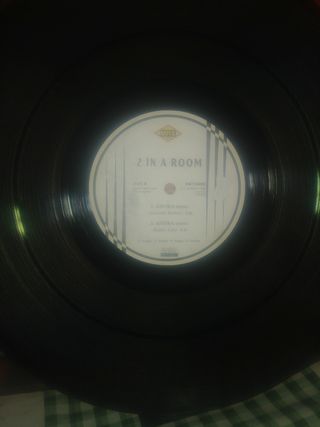 Vinilo 2 In A Room - Incluye Spanish Remixes