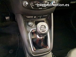 Ford Tourneo Courier 1.5 TDCi 74kW (100CV) Titanium