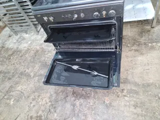 Cocina de gas 5 fuegos con horno