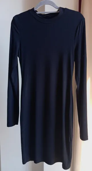 Vestido negro manga larga