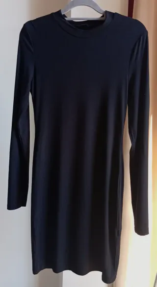 Vestido negro manga larga