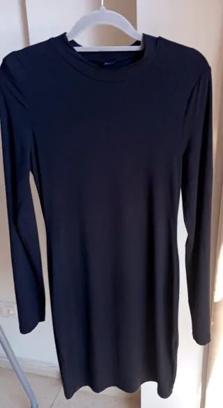 Vestido negro manga larga