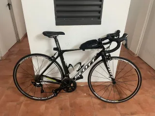 Bicicleta de carretera Scott Negra