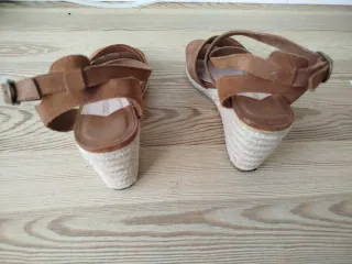 Sandalias Oysho Marrones Talla 38