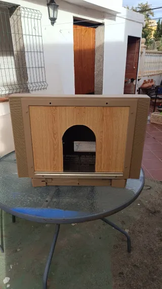 Caseta TV para perro/gato