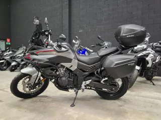 Voge 525 DSX con maletas