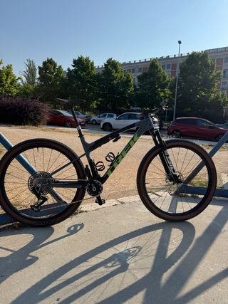 Trek Supercaliber 2.0 Gen 9 Flight Attendant