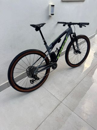 Trek Supercaliber 2.0 Gen 9 Flight Attendant