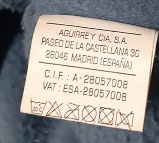 Chaqueta polar azul y beige