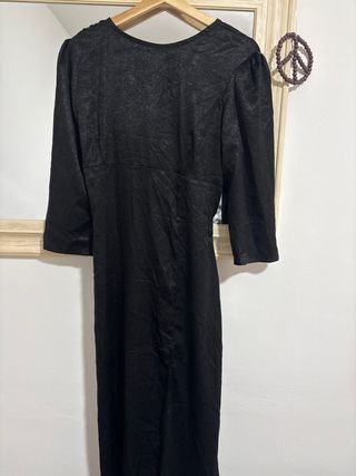 Vestido negro manga larga