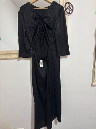 Vestido negro manga larga