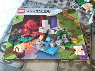 LEGO Minecraft 21172 Il Portale Rovinato