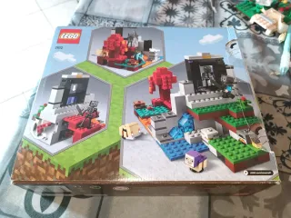 LEGO Minecraft 21172 Il Portale Rovinato