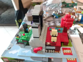 LEGO Minecraft 21172 Il Portale Rovinato