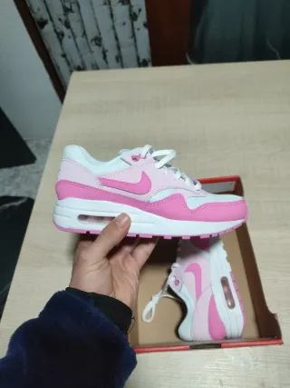 Nike Air Max 1 GS Rosa y Blanco