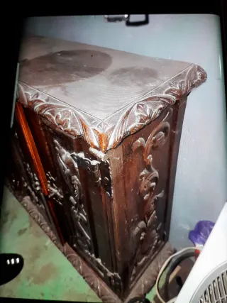 Aparador madera tallada vintage