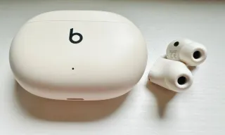 Beats Studio Buds + Marfil