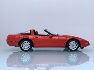 1:18 Chevrolet Corvette C4 año 1995 Rojo GT537
