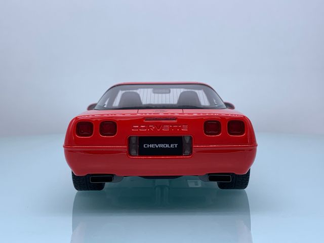 1:18 Chevrolet Corvette C4 año 1995 Rojo GT537