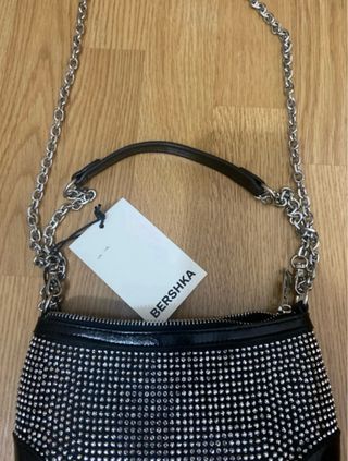 Bolso Bershka con brillantes