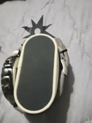 Reloj JCKY gris y plateado