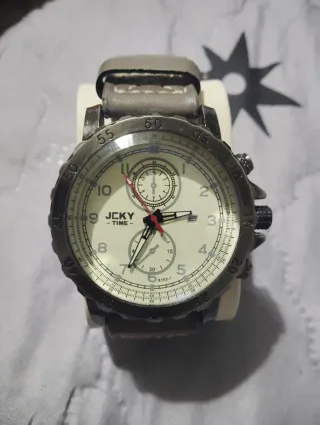 Reloj JCKY gris y plateado