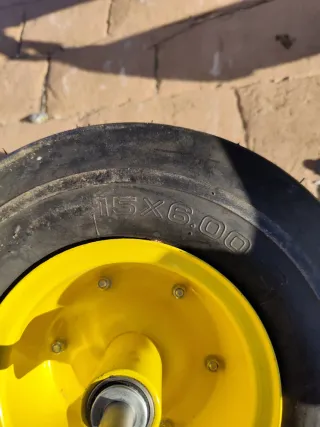 Rueda 15x6.00 Deli Tire Amarilla