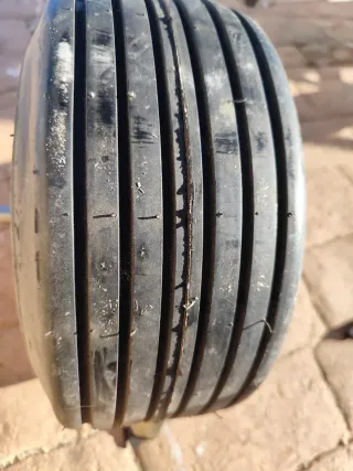 Rueda 15x6.00 Deli Tire Amarilla