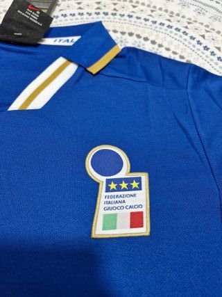 Camiseta Italia 1990 Nike Azul Dorada