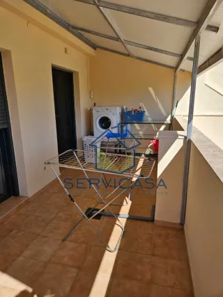 Se vende casa fantástica con piscina y patio