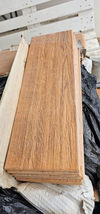 Azulejo suelo imitación madera