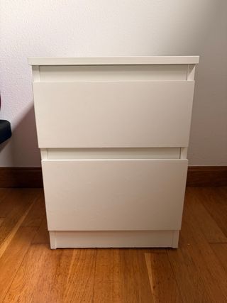 Mesita de noche blanca KULLEN