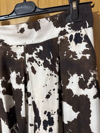 Falda estampado vaca