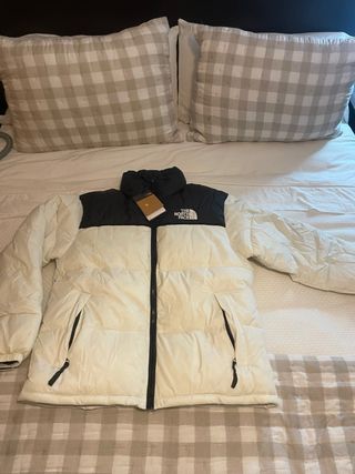 Chaqueta The North Face Blanca y Negra