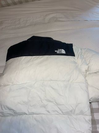 Chaqueta The North Face Blanca y Negra
