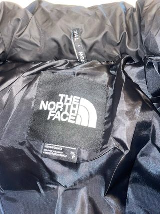 Chaqueta The North Face Blanca y Negra