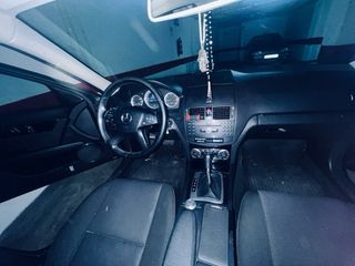 Mercedes-Benz C220 2009