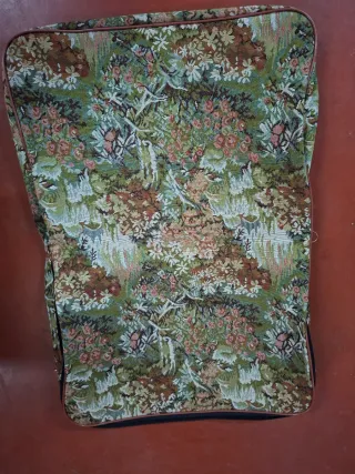 Portatrajes de viaje con estampado floral