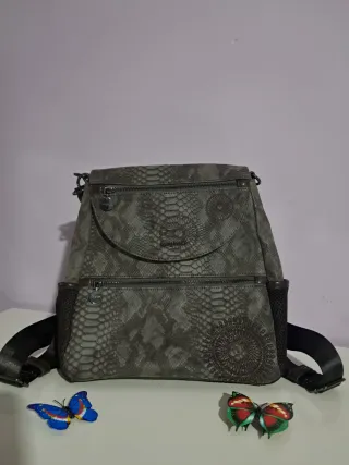 Mochila Desigual  estampado serpiente