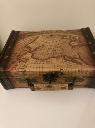 Caja decorativa estilo maleta  mapa antiguo