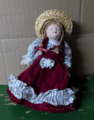 Set di mobili per casa delle bambole