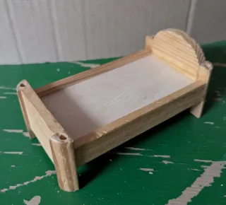 Set di mobili per casa delle bambole