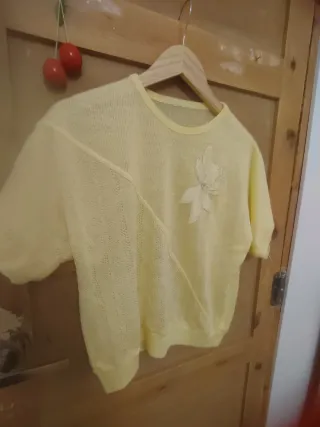 Camiseta punto vintage amarilla