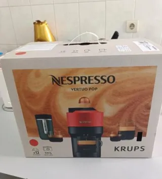 Cafetera Nespresso Roja