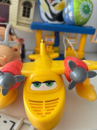 Lote Juguetes Varios: Avión, Coche, Estación