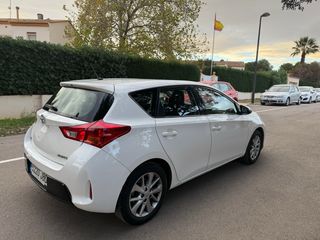 Toyota Auris 2015
